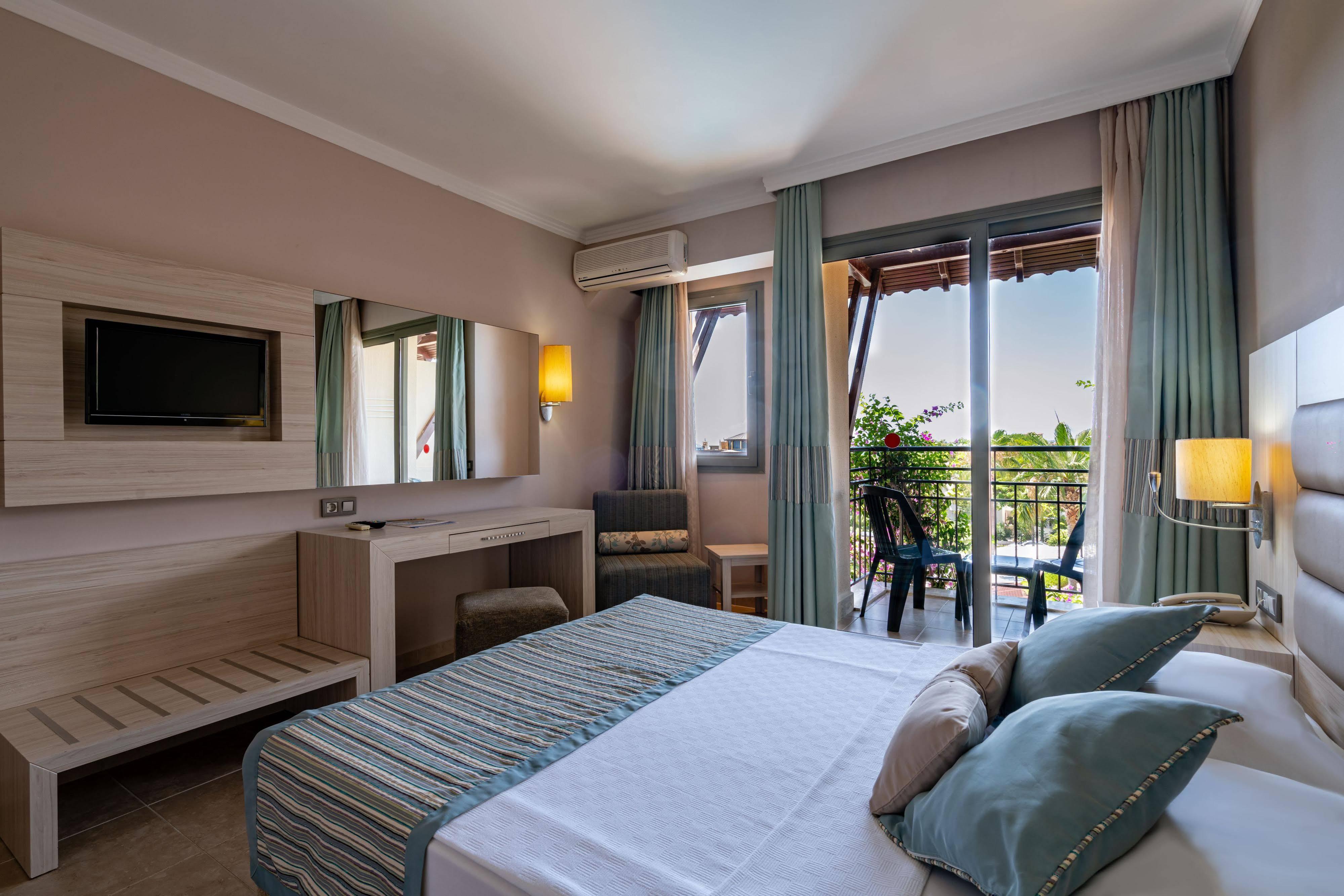 Palmeras Beach Hotel Payallar Buitenkant foto